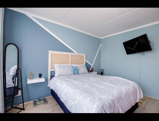 2 BEDROOM APARTMENT FOR SALE IN SUNNINGHILL